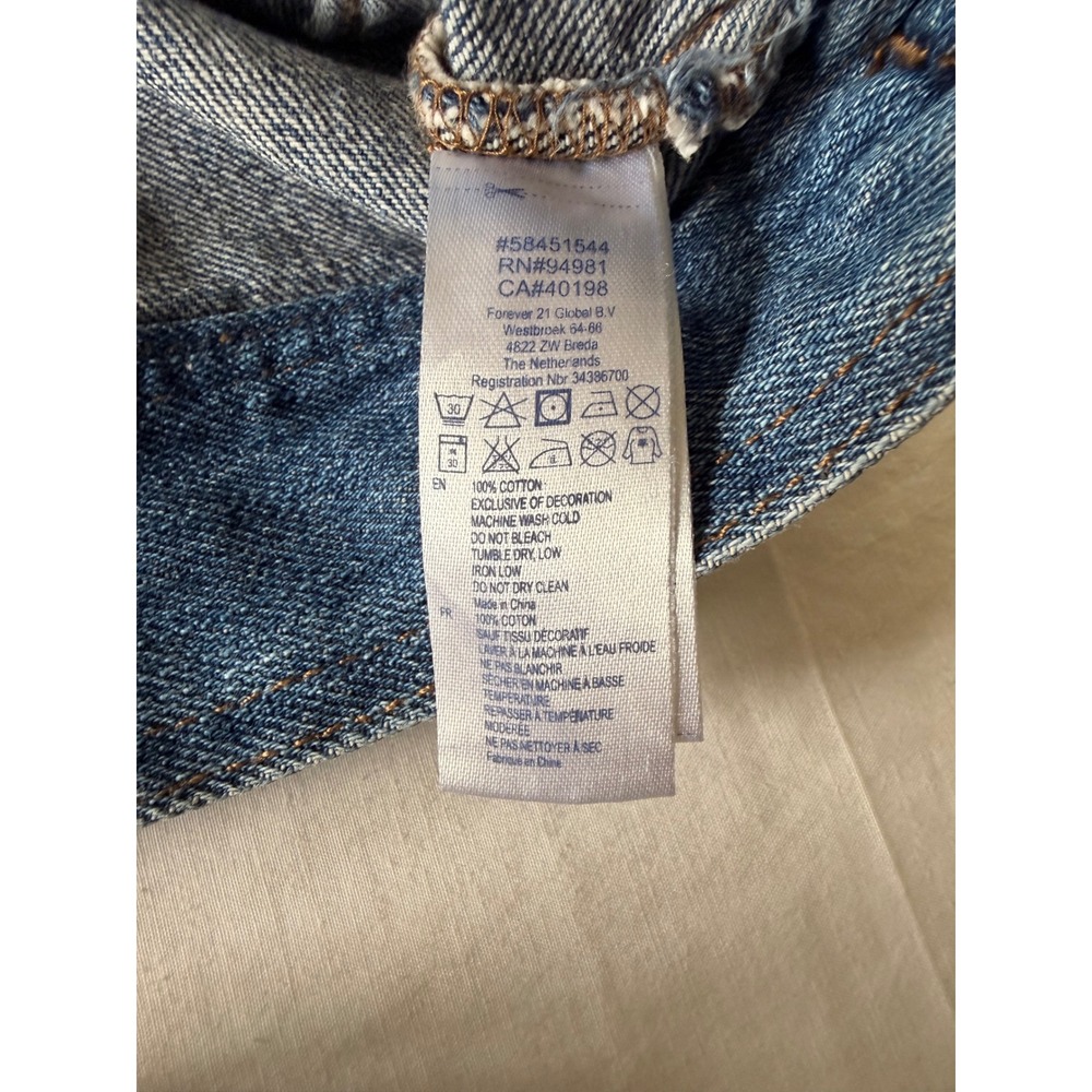 Forever 21 Denim Vest Small Blue Cat Patch Floral Lined Distressed Jean Jacket‎ - Picture 4 of 4